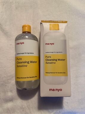 ma:nyo Pure Cleansing Water Sensitive Cleansing Water 16.9 FL OZ NEW